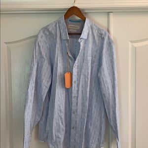 Men’s Tommy Bahama button down shirt